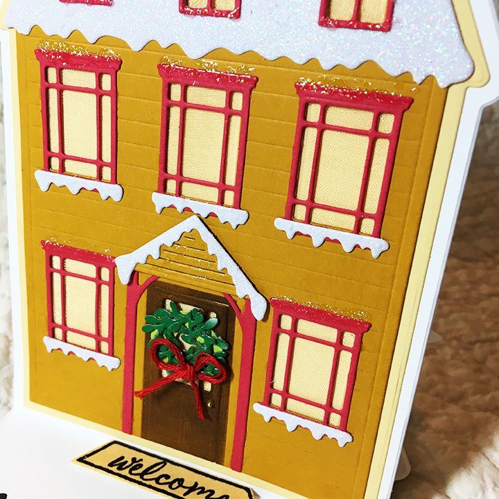 Snowy house -house CU